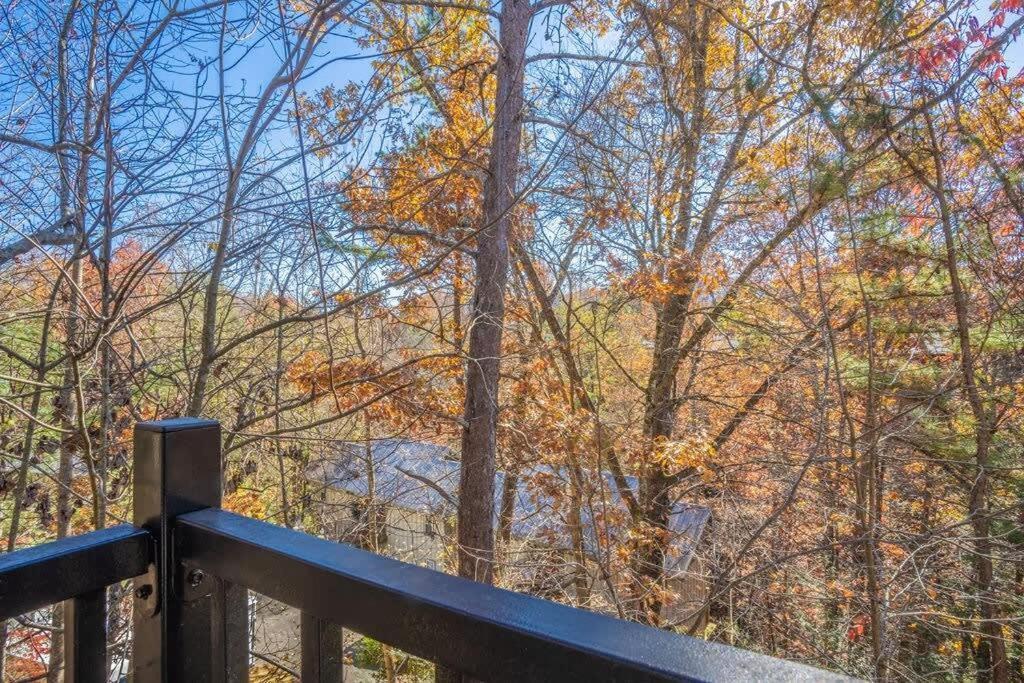Sasquatch Lodge E Sleeps 13 Gatlinburg Exteriör bild